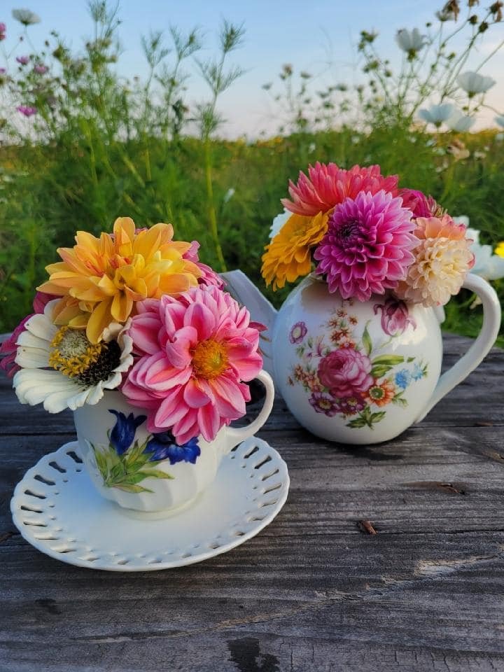 Flowers in porcelain 